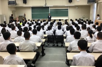 1学期終業式を行いました。