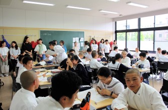 授業参観を行いました。