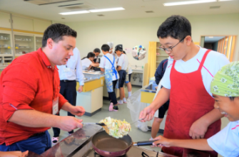 2年生　コミュニケーション研修が始まりました。