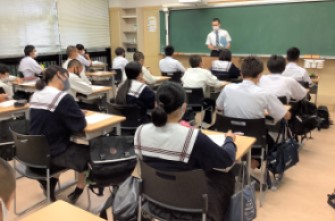 中学2・3年生 第1回進路学習調査が始まりました。