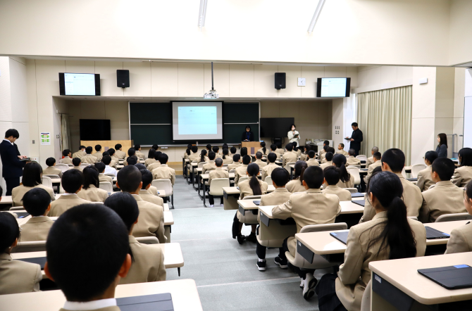 1年生 新入生研修会を行いました。