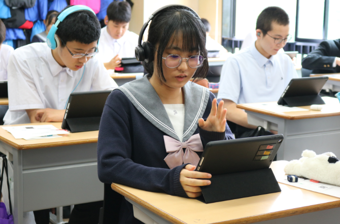 3年生がオンライン英会話を行いました！