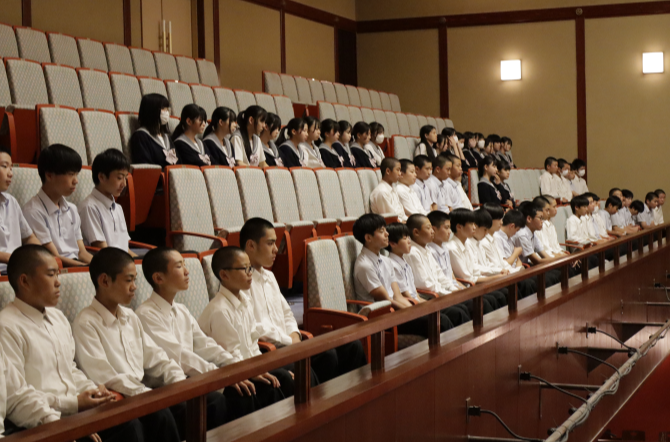中学2年生　金沢素囃子鑑賞会に参加しました。