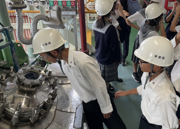 中学2年生　大阪有機化学工業を訪問しました。