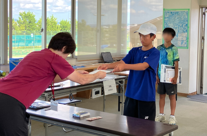 テニス部　浦井さんが金沢市テニス協会ジュニアテニス大会で準優勝！