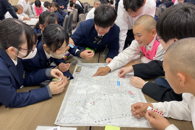 中学2年生　DIG（Disaster Imagination Game）訓練を行いました。