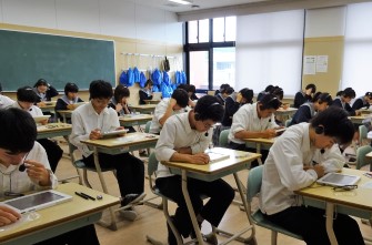 高校2年生　スコア型英語検定GTEC(ジーテック)を4技能で受検しました。