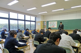 高校1・2年生　学年末試験が始まりました。