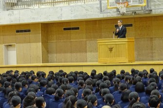 高校1･2年生　3学期終業式を行いました。