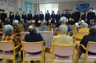 合唱部　城北クリニックふれあいデイサービスで慰問コンサートを開催しました。