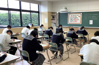 1学期期末試験が始まりました。