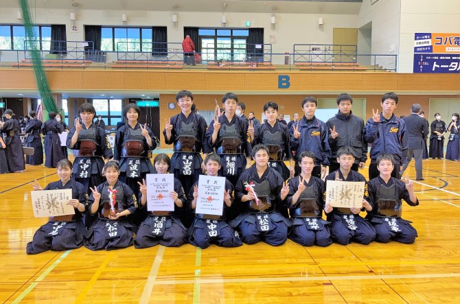 [県新人･剣道]　男子、女子そろって団体準優勝！