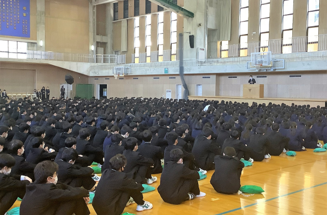 新高校2･3年生　自転車安全教室を行いました。