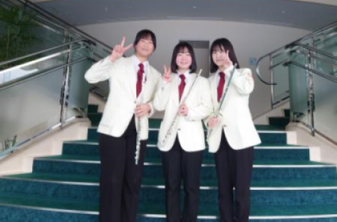 吹奏楽部　フルート3重奏で銅賞！
