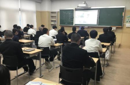 高校1年生　スタディーサポートとClassi(教育支援アプリ)説明会を行いました。