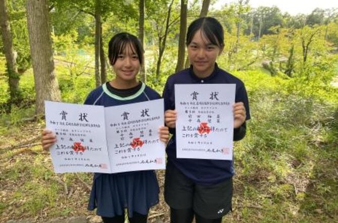 女子テニス部  新人大会個人戦で3位に入賞しました！