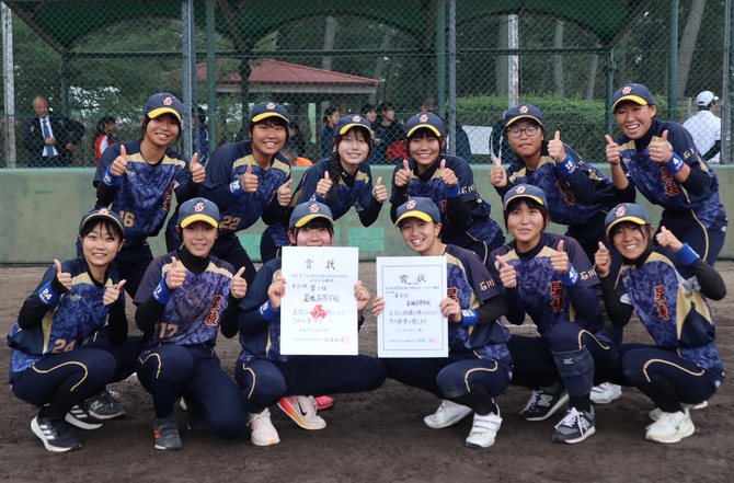 女子ソフトボール部　新人大会で第3位となりました。
