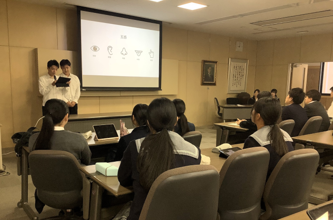 中高一貫理数コース　総合探究発表会を行いました。