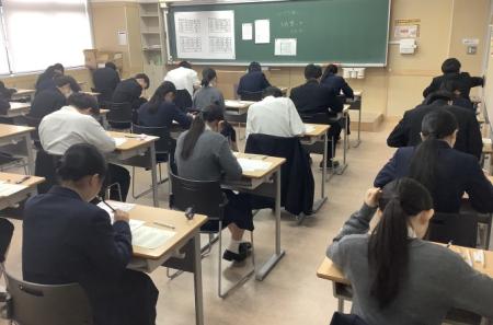 高校3年生　第1回共通テスト直前演習を行っています。