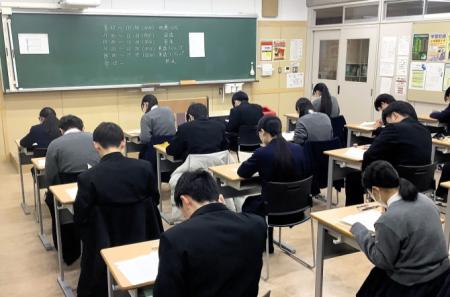 高校3年生　第2回共通テスト直前演習を行っています。